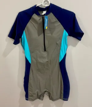 Halcurt woman’s rash guard swimsuit board suit wet suit size medium NWT thumbnail 1