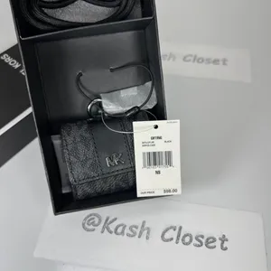Michael Kors Black Logo Lanyard Case For Apple AirPods Pro thumbnail 5