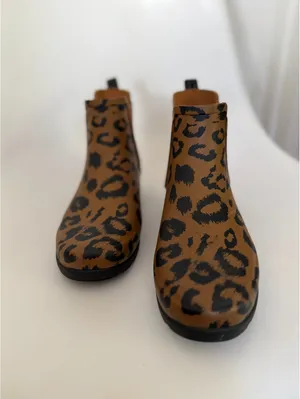 Hunter leopard print ankle rain boots thumbnail 5