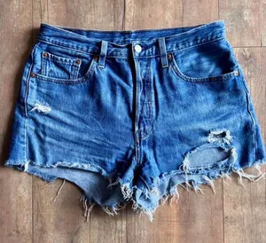 Levi’s Distressed Raw Hem Button Fly Denim Shorts Size 33 thumbnail 1