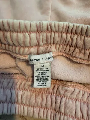 Pink shorts Size M thumbnail 3