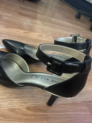 Anne Klein Black Pointed-Toe Ankle-Strap Kitten Heels Size 9M thumbnail 7