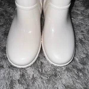 UGG Drizlita Rain Boots Women 5 White Waterproof Rubber Ankle Sheepskin Insole‎ thumbnail 9