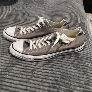 EUC Size 9 Mens Woman Size 11- Converse Chuck Taylor All Star High Line OX Gray thumbnail 5
