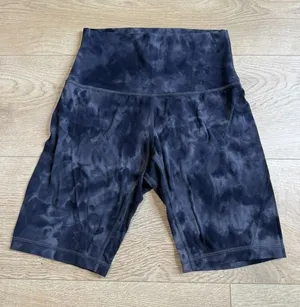 EUC Womens Lululemon Align HR Short 8" Size 4‎ Diamond Dye Pitch Graphite Grey thumbnail 1