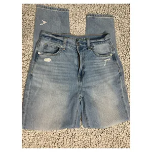 American Eagle Mom Jeans thumbnail 3