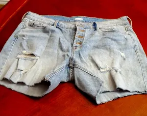 Old Navy Distressed jeans shorts Size 10 thumbnail 1