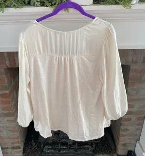 Dolan Cream Colored Lightweight Blouse Size Medium Peasant Top White thumbnail 4