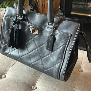 COACH Chelsea Carryall Purse‎ Pleated Grey Patent Black Leather Tassel thumbnail 2