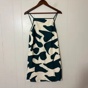 NWT Abercrombie & Fitch Linen Blend Abstract Mini Dress Green White S thumbnail 3