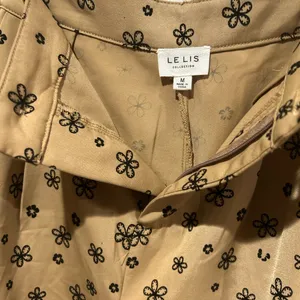 Le lis Floral Print Tan Pants thumbnail 7