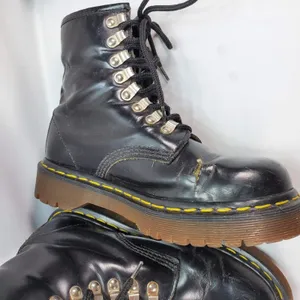 Dr. Martens Vintage England 8217 Lug Sole Platform Combat Y2k Boots‎ Uk 5 Us 7 thumbnail 8