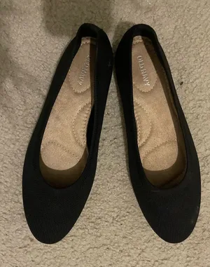 Old Navy Black Knit Slip-On Ballet Flats thumbnail 1