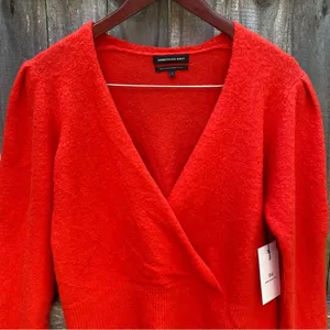 NWT Something Navy Red Alpaca Blend V-neck Puff Sleeve Sweater thumbnail 4