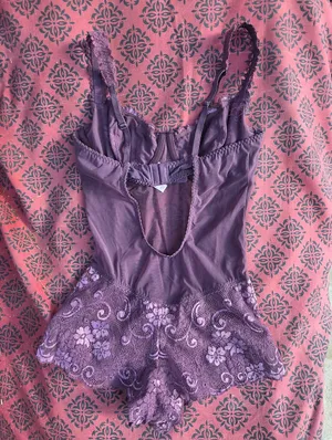 Victoria's Secret Angels 36C Purple Mesh Underwire Bodysuit thumbnail 4