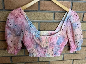 NWT Urban Outfitters Women’s Rainbow Pastel Tie Dye Puff Sleeve Crop Top Size S thumbnail 1