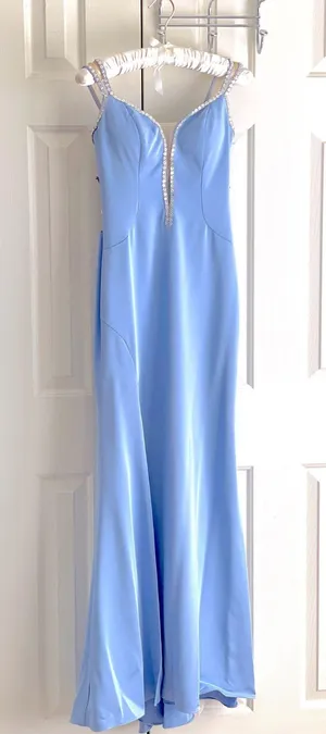 La Femme Prom Dress thumbnail 1