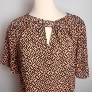 Pleione Geo Abstract Bow Detail Blouse thumbnail 2