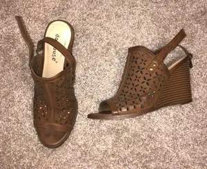 Brown Wedges thumbnail 1