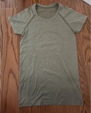 Lululemon Swiftly Tech Short Sleeve Shirt thumbnail 2