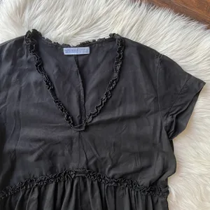 Black Ruffle Trim Loose Dress thumbnail 5
