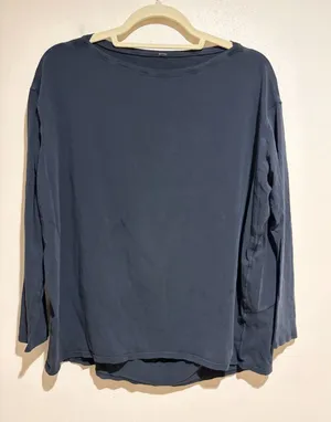 Lululemon Size 8? Back In Action Long Sleeve Tee Shirt thumbnail 1