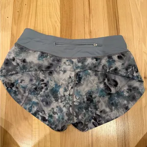 Lululemon Speed Up Short 2.5", Kaleidofloral Multi/Blue Cast, Size- 2. thumbnail 2