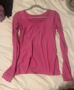 Lululemon Top thumbnail 1