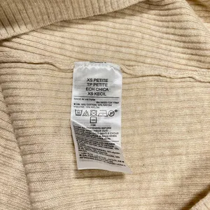 NWT Old Navy Cream Long-Sleeve Cropped Rib-Knit Cardigan Sweater Size XS Petite thumbnail 4