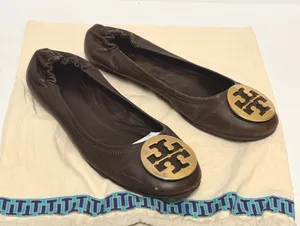 Tory Burch Reva Ballet Flats Brown Leather Gold Logo Medallion Size 9.5 thumbnail 1