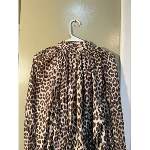 H&M Women's Size Medium Tie-Neck Blouse Light Beige Leopard Print Long Sleeve thumbnail 8
