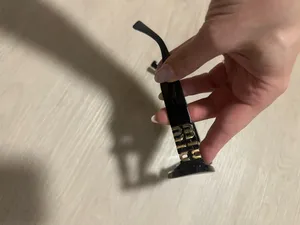 Black sunglasses thumbnail 2