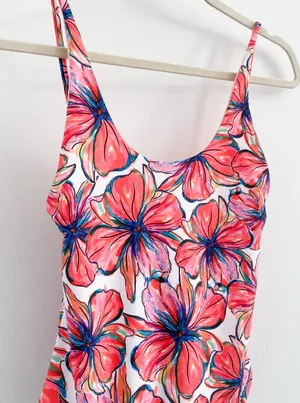 Kulani Kinis Hibiscus Floral Plunge One Piece Swimsuit Tropical thumbnail 3
