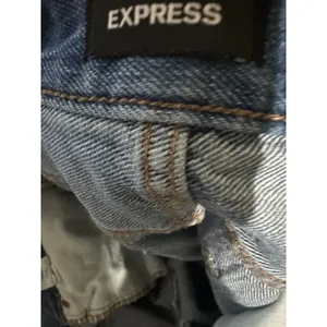 Express high-waisted wide-leg cropped jeans Size 12 S thumbnail 8