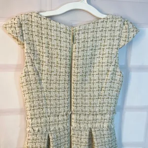 Badgley Mischka White Gold Tweed Boat Neck Cap Sleeve Sheath Dress Size 0 thumbnail 7