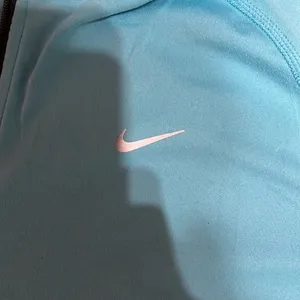 Nike Dri Fit Quarter Zip thumbnail 2