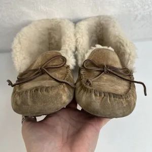UGG Sz 8 Alena Moccasin‎ Slippers 1004806 Shearling Chestnut Suede Bootie Shoe thumbnail 10