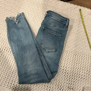 Vervet Jeans Womens Size 29 Blue Denim Stretch Distressed Skinny Leg Button Fly thumbnail 3