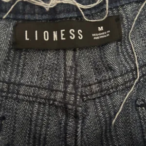 EUC Lioness Charismatic Mid Rise Flare Jeans Sz M Dark Denim Blue Striped y2k thumbnail 3
