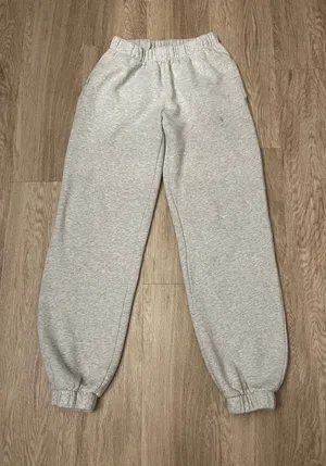 brandy melville sweatpants thumbnail 1