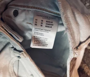 American Eagle Outfitters Mom Jeans thumbnail 3