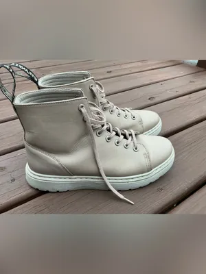 Dr. Martens Women's Lace-Up Boots  🍁 thumbnail 8