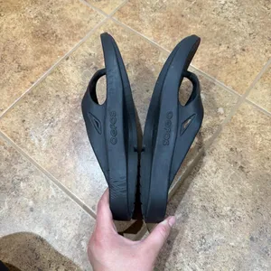 OOFOS The Comfy Ooriginal Men’s 7 Women’s 9 Recovery Black Thong Flip-Flops Slip-On thumbnail 8