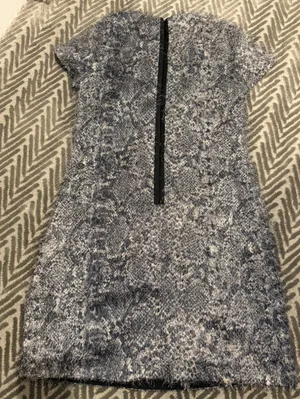 Banana Republic Gray Textured Knit Short-Sleeve Dress thumbnail 5