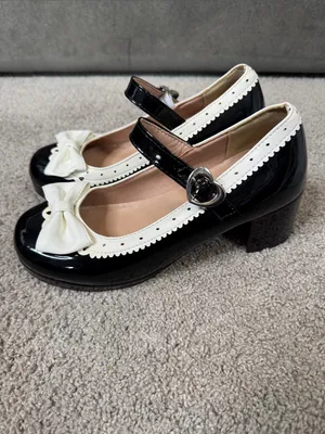 Women’s Black Chunky Heel Mary Jane Pumps Cute Bow & Hearts Round Toe Size 6 NEW thumbnail 4
