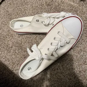 Amazon White Slip On Tennis Shoes thumbnail 3