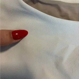 Lululemon workout tank thumbnail 3