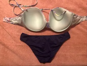 Bikini thumbnail 2