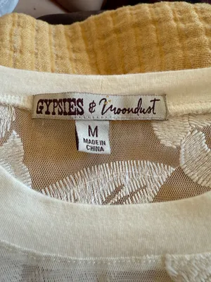Gypsies & Moondust NWOT White Floral Lace Tee thumbnail 4