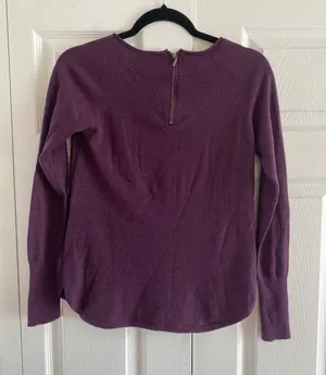 Tahari Back Zip Merino Wool Sweater Womens Size S Purple Plum Knit Pullover Top thumbnail 1